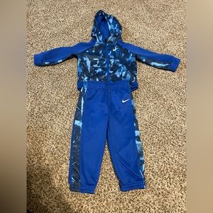 Nike boys set